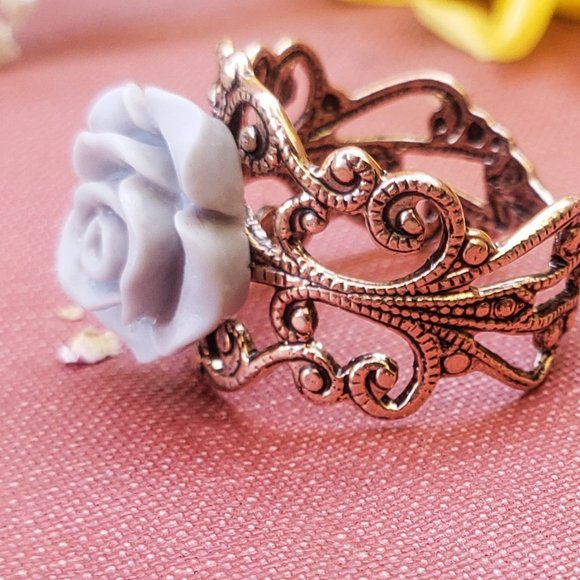 Vintaged Gray Lace Ring - Picture 3 of 7